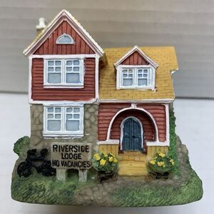 VTG Liberty Falls "Riverside Lodge" The Americana Collection 1999 AH183 Vintage‎